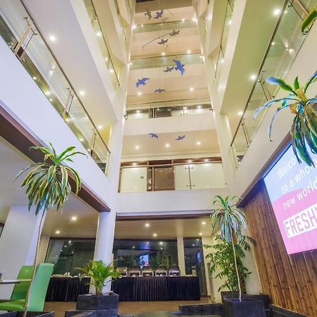 Hotel Mint Montvert, Baner Pune Extérieur photo