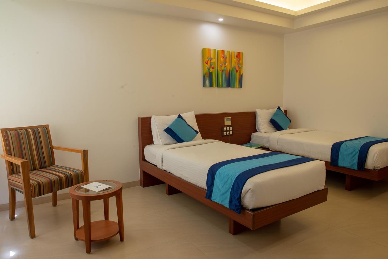 Hotel Mint Montvert, Baner Pune Extérieur photo