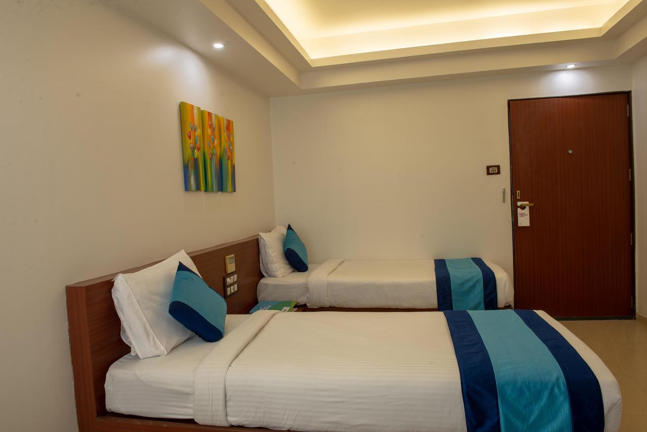 Hotel Mint Montvert, Baner Pune Extérieur photo
