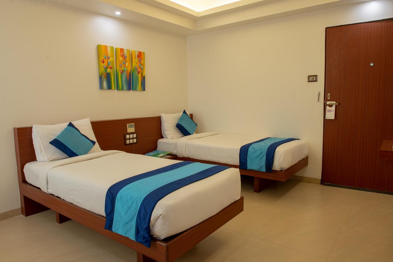 Hotel Mint Montvert, Baner Pune Extérieur photo