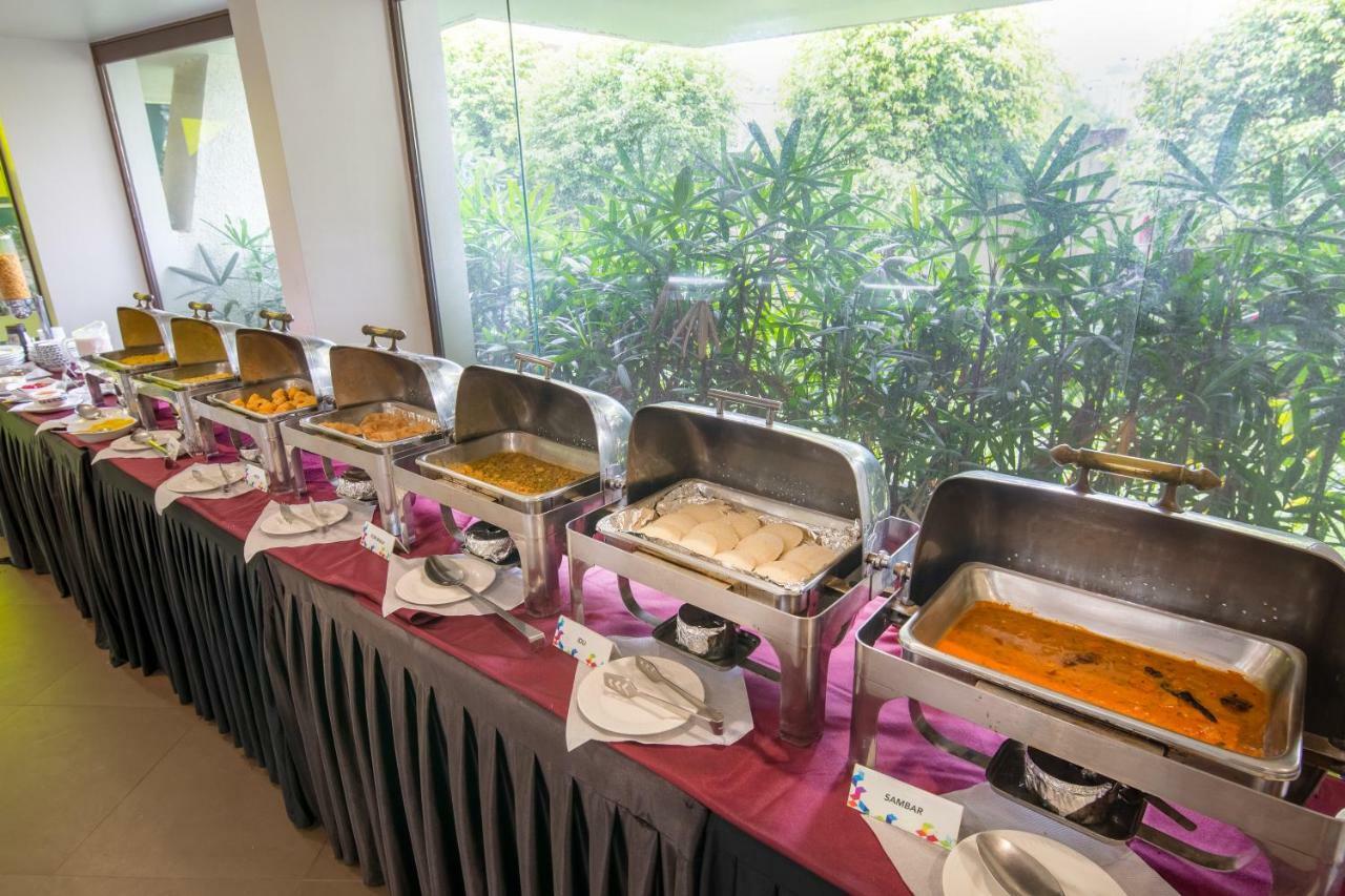 Hotel Mint Montvert, Baner Pune Extérieur photo