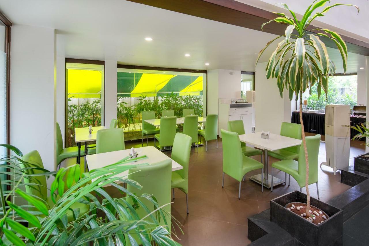 Hotel Mint Montvert, Baner Pune Extérieur photo