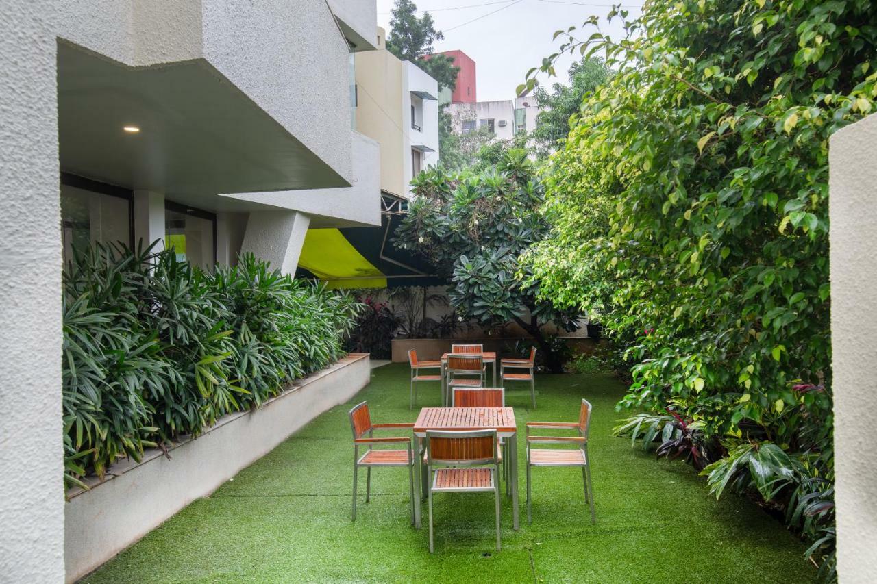 Hotel Mint Montvert, Baner Pune Extérieur photo