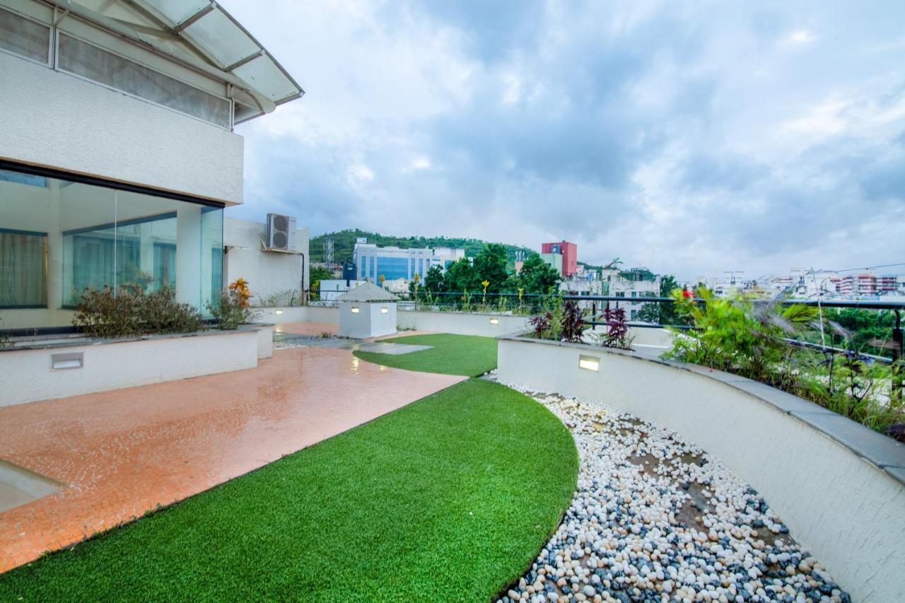 Hotel Mint Montvert, Baner Pune Extérieur photo