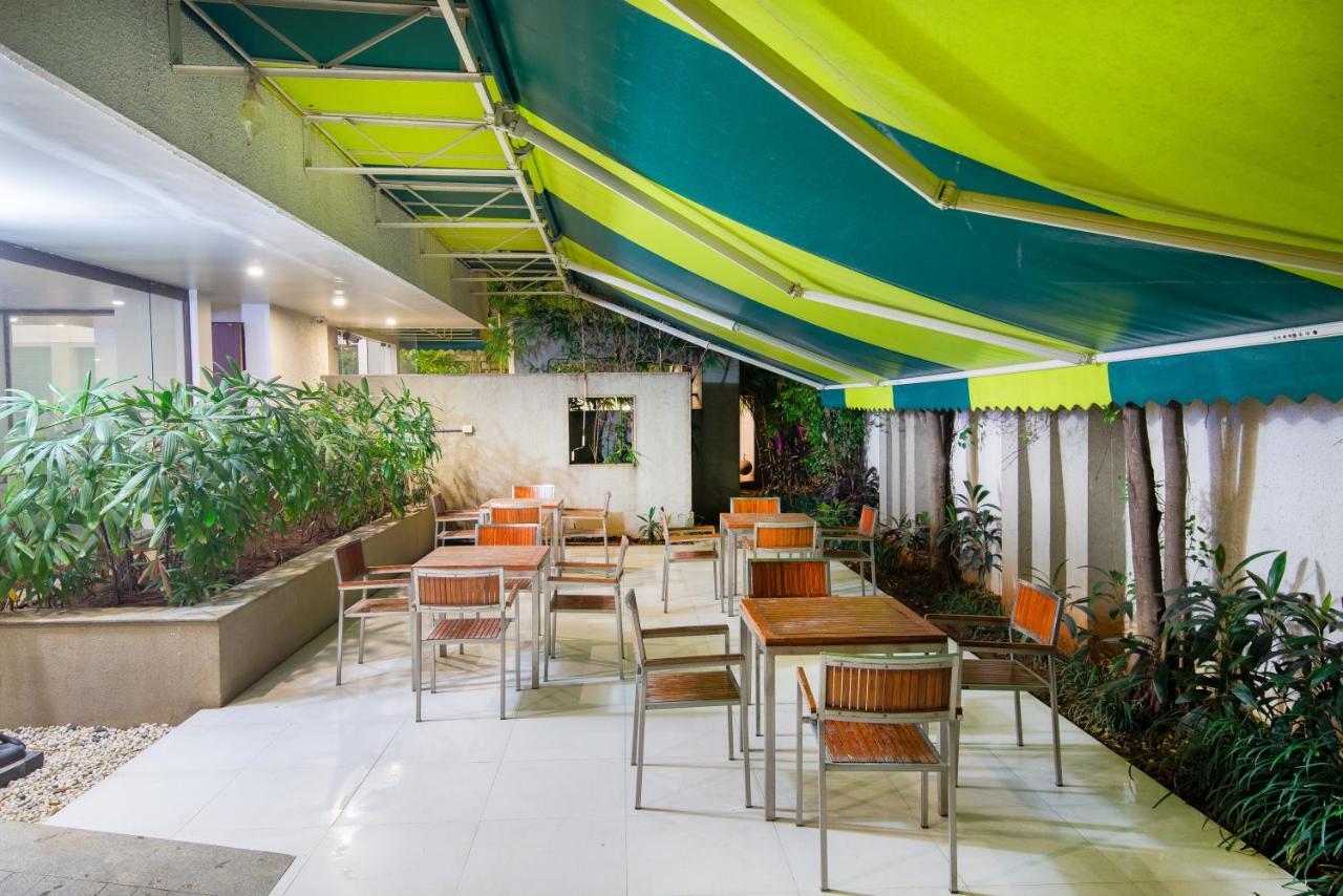 Hotel Mint Montvert, Baner Pune Extérieur photo